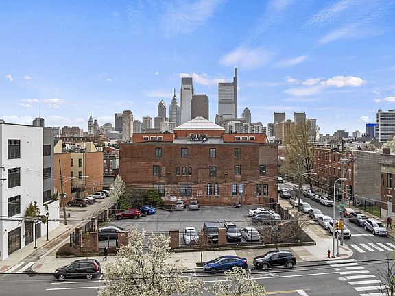 4th image of 627 N 18th St #111