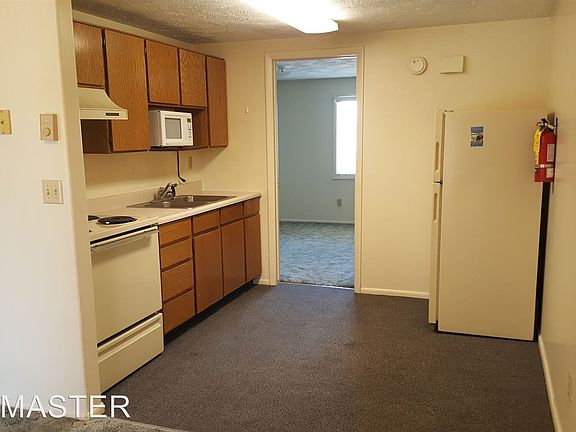 5th image of 234 W 1st S APT 201