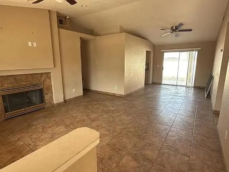 30848 Bloomsbury Ln — Photo 4