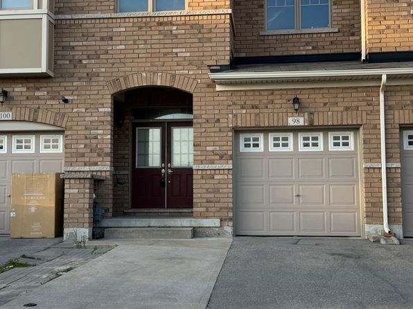 98 Davenfield Cir E, Brampton, ON L6P 4M1