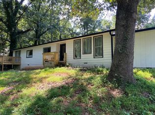 5653 Oak Grove Dr, Acworth, GA 30102