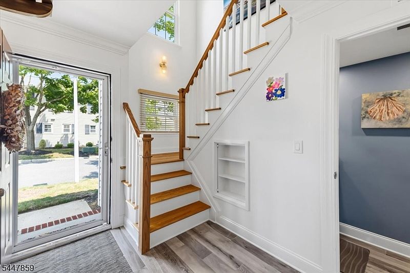 1st image of 103 Maple Dr