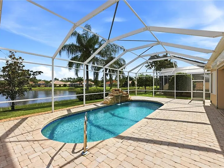 7681 Sicilia Ct — Photo 24