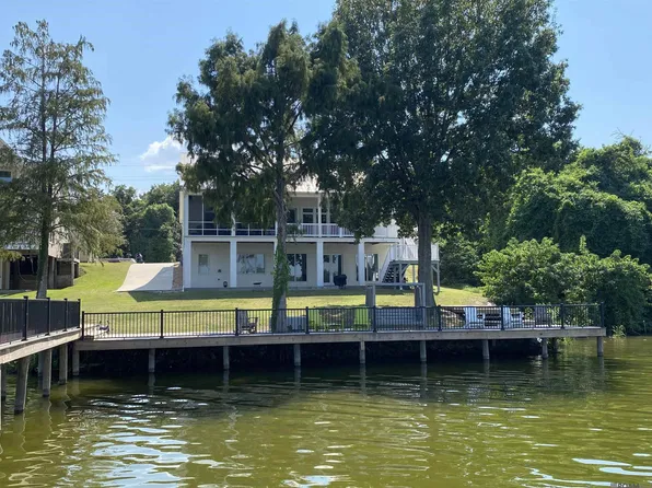 7522 False River Rd, Oscar, LA 70762