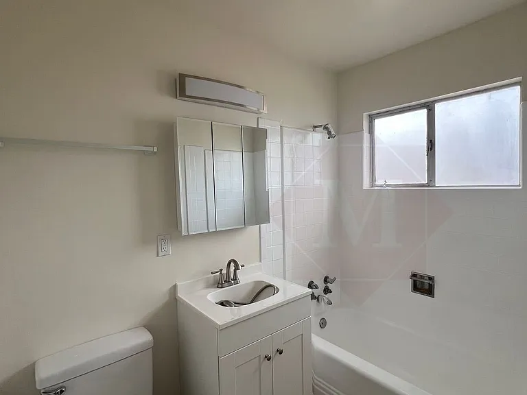 823 E De La Guerra St #3 — Photo 7