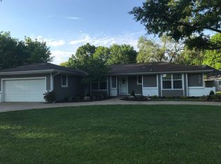 502 SW White Ridge Dr, Lees Summit, MO 64081