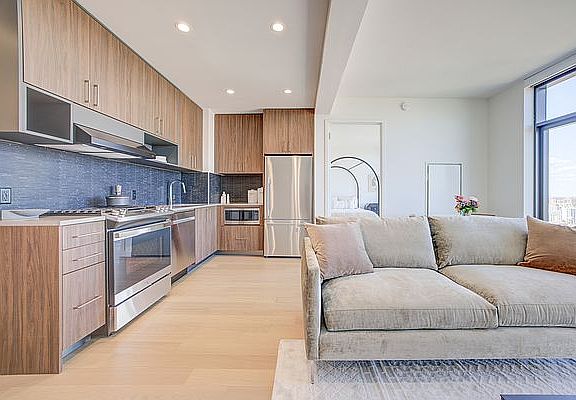 3rd image of 196 Willoughby St APT 29K