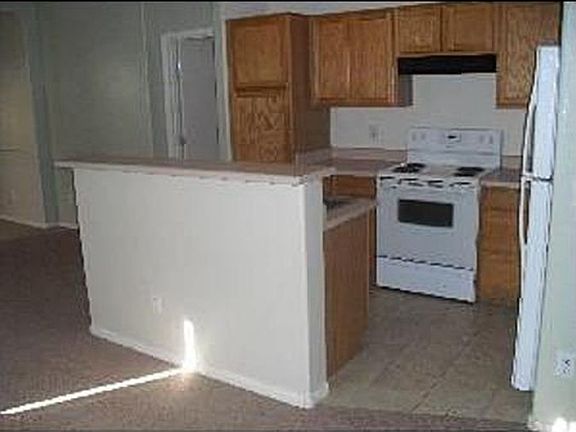 5th image of 12115 N 52nd Ln