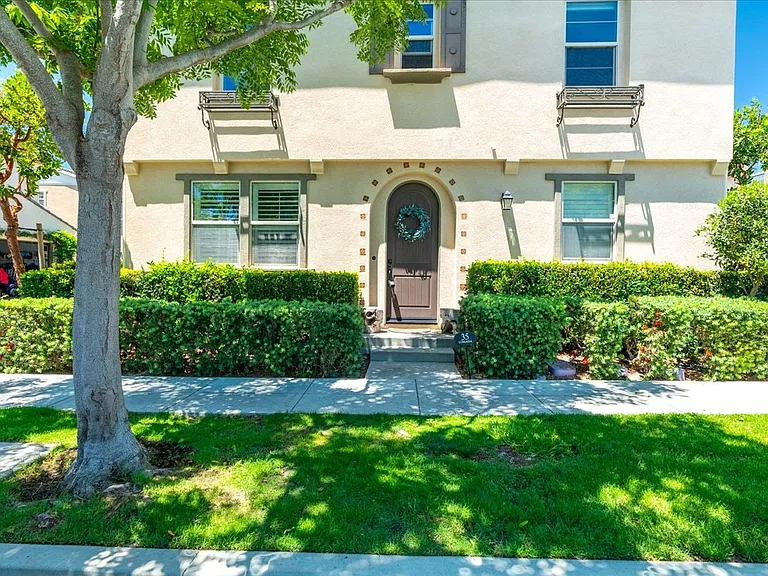 35 Lomada St — Photo 1