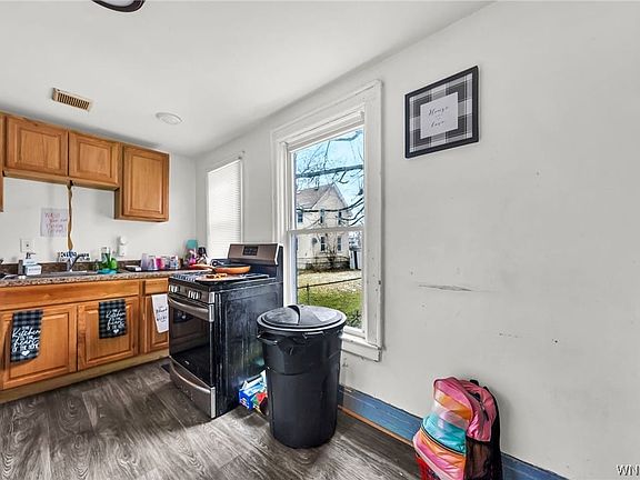 3rd image of 35 Allegany St