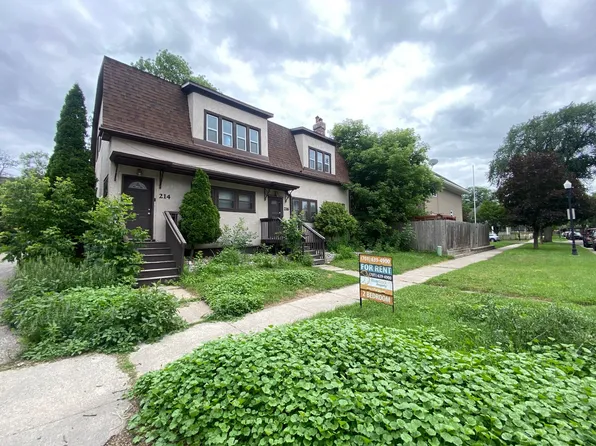 214 12th St S, Fargo, ND 58103