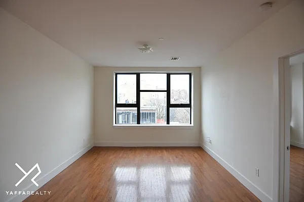 Rented by Yaffa Realty LLC | media 16