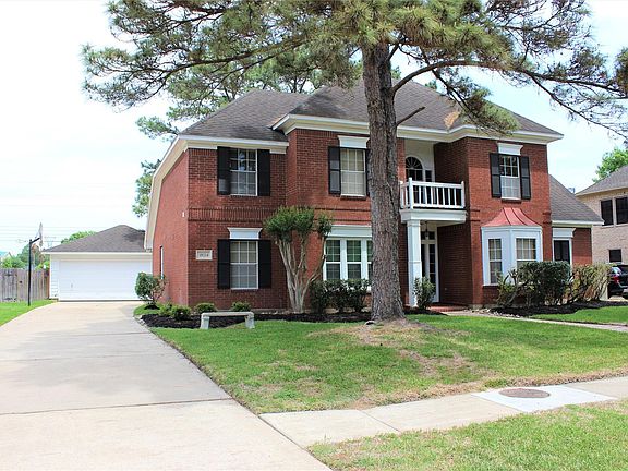 2nd image of 18214 Knotty Green Dr