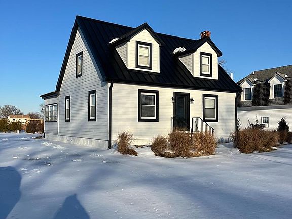 2nd image of 21560 Chicken Point Rd