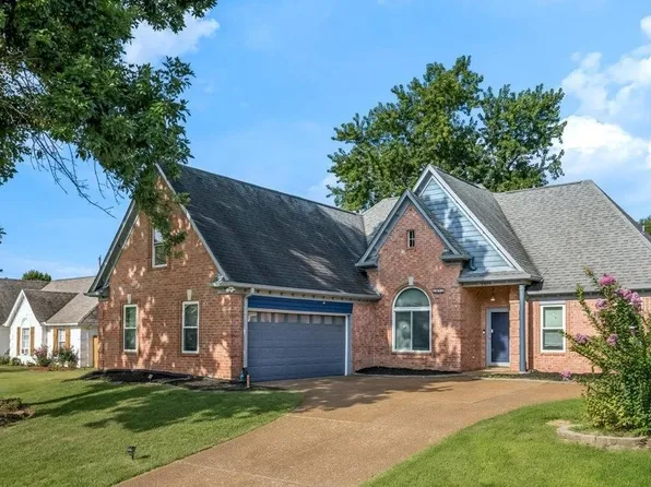 3073 Long Bridge Ln, Lakeland, TN 38002