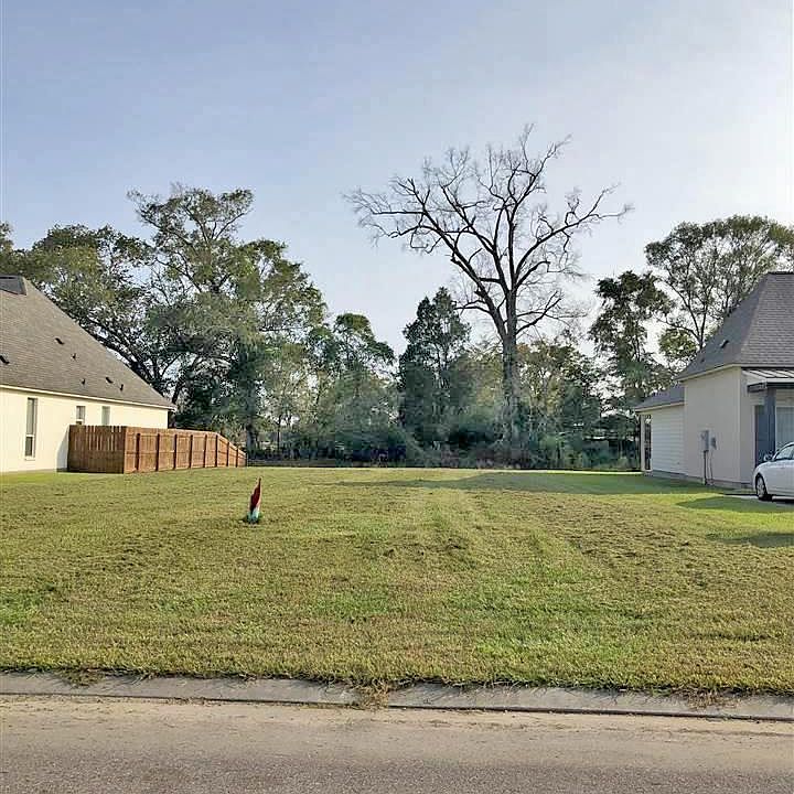 2nd image of Fenway Ave