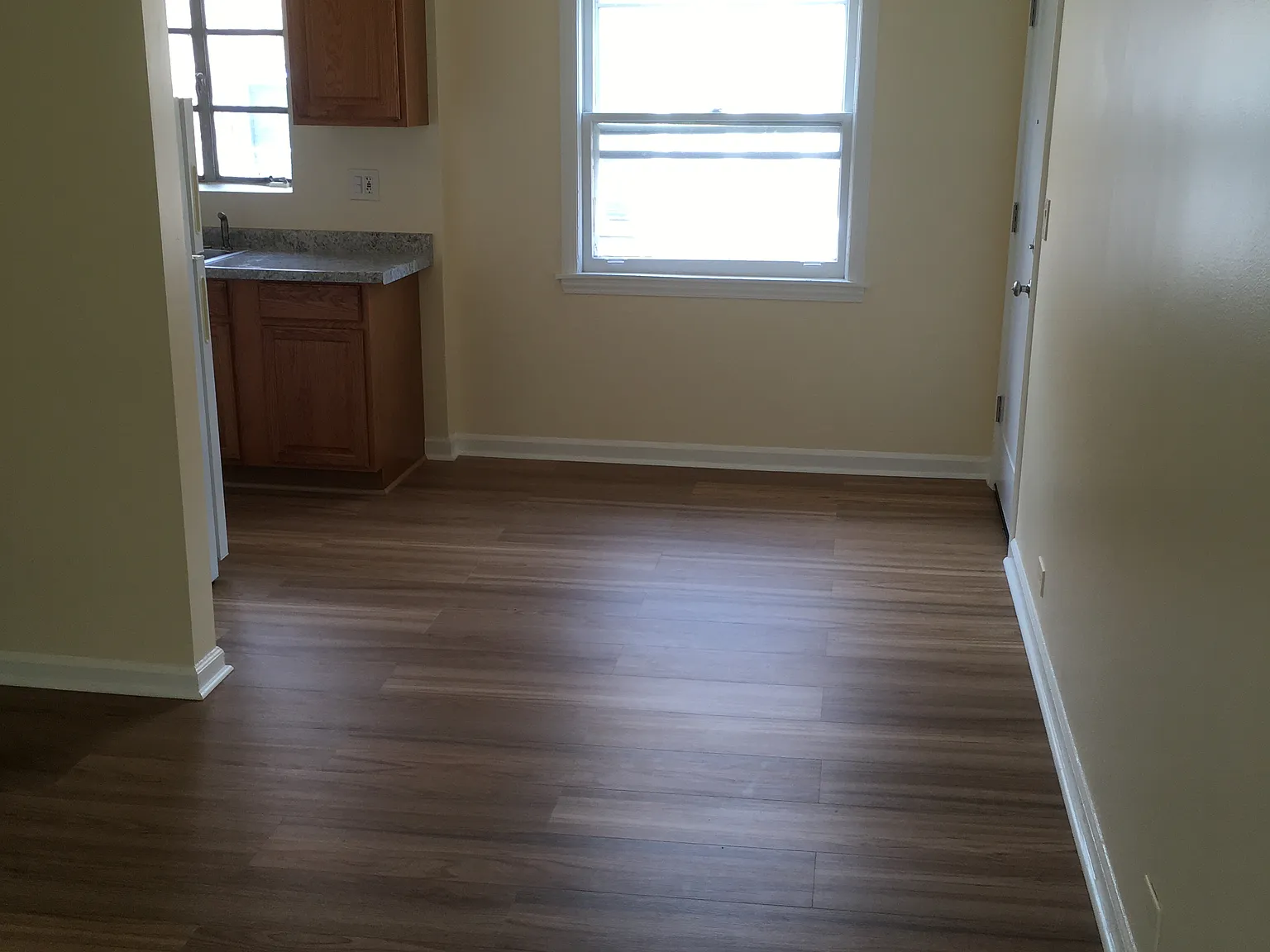 1 bed, 700 sqft, $1,410 — Photo 4