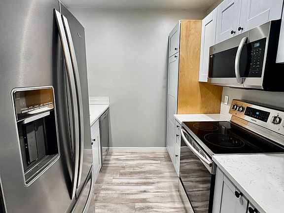 5th image of 6352 137th Pl NE APT 255