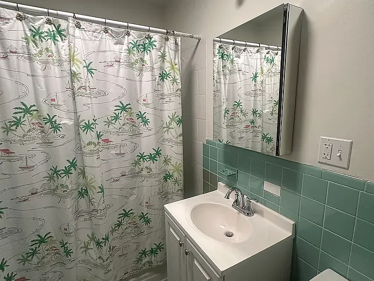 33 Concord Ave — Photo 5