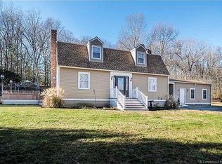 4 Walnut Hill Rd, East Lyme, CT 06333