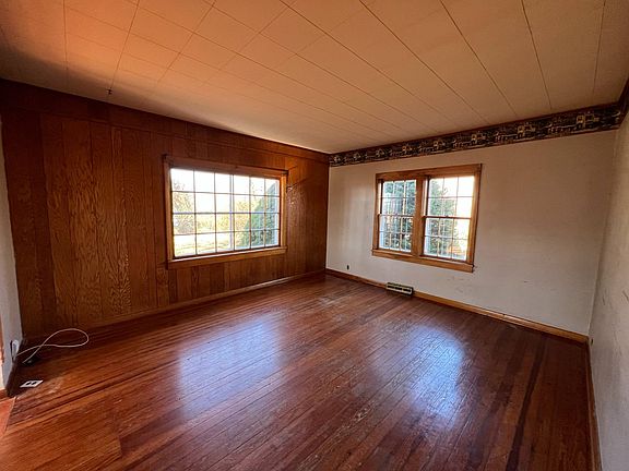 5th image of 1092 N 18th Ave