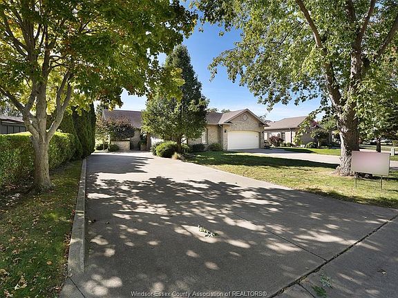 2nd image of 46 Cherokee Ln