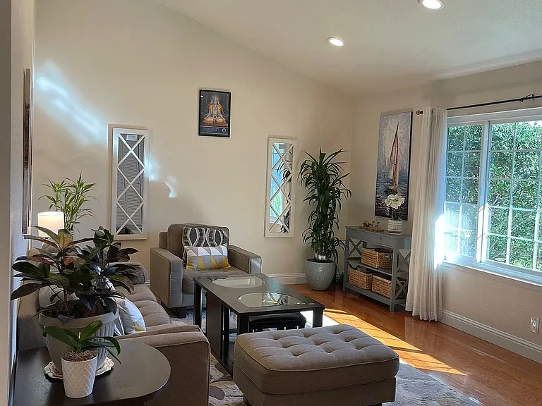 807 Rivera St — Photo 3