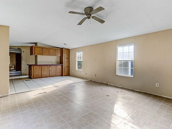 5th image of 103 Paul Dr