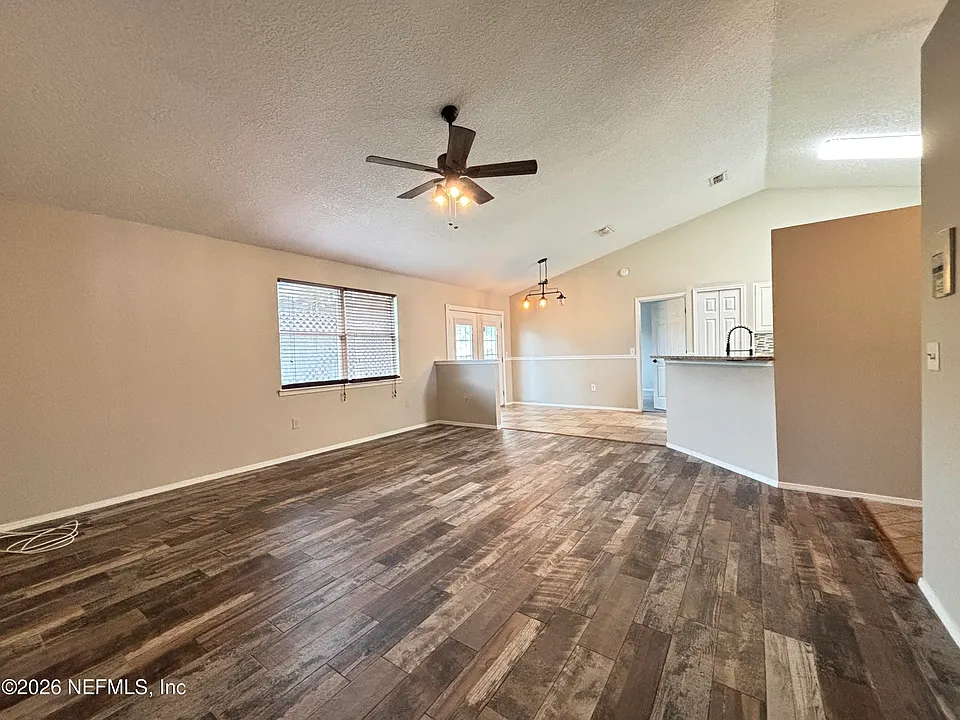 1270 Tahoe Ct