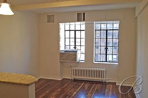 Sold by Bellmarc Realty | media 15