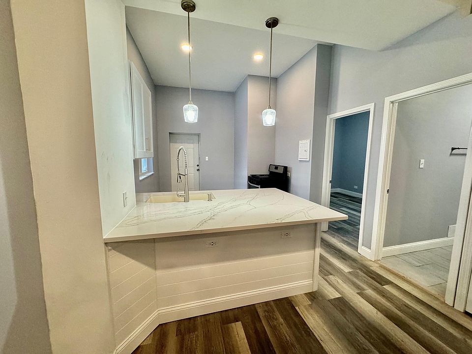 1st image of 3756 S Paulina St #1R