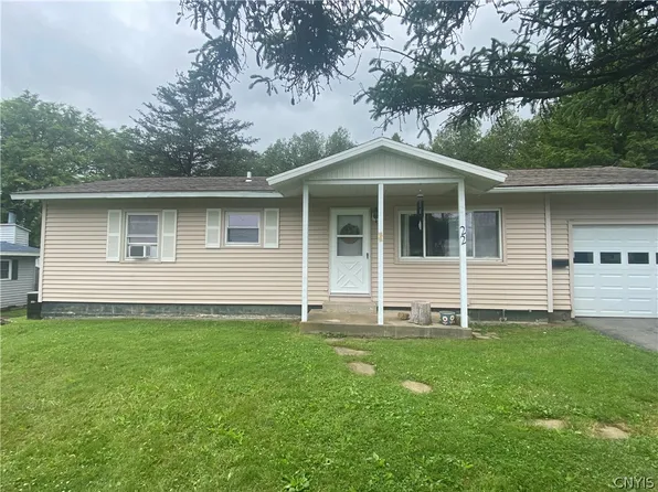 22 Hollywood Dr, Whitesboro, NY 13492