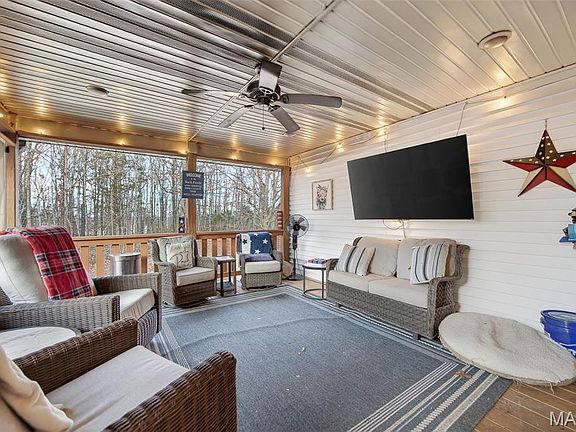 4th image of 22675 Reporter Rd