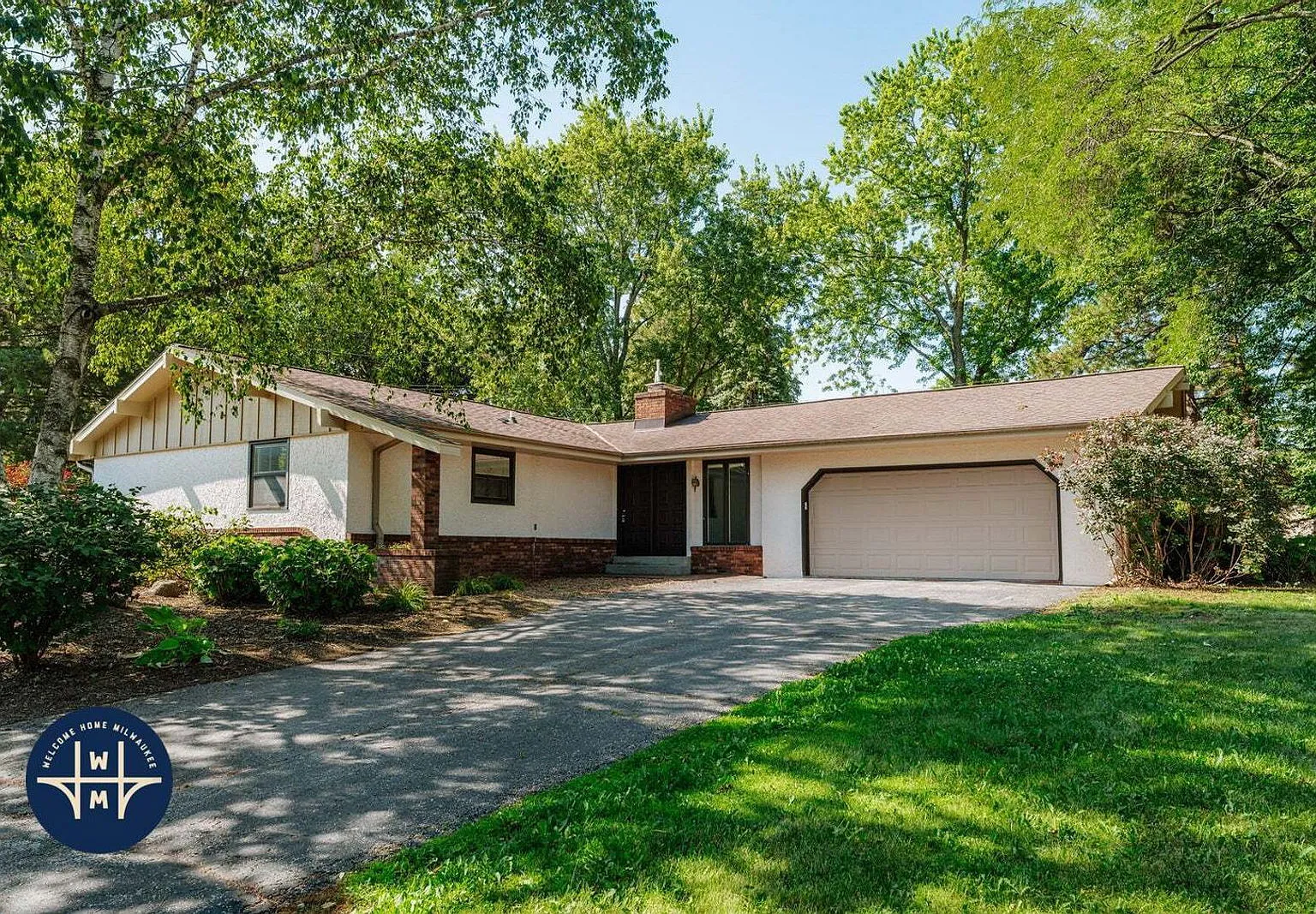 4 bed, 3.5 bath, 2104 sqft, $3,298 — Photo 1