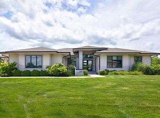 605 S Tiburon Cv, West Des Moines, IA 50266