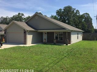 100 Oakmont Dr, Waynesville, MO 65583