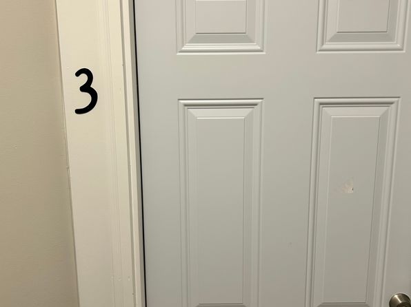 217 E Ellis Ave #2