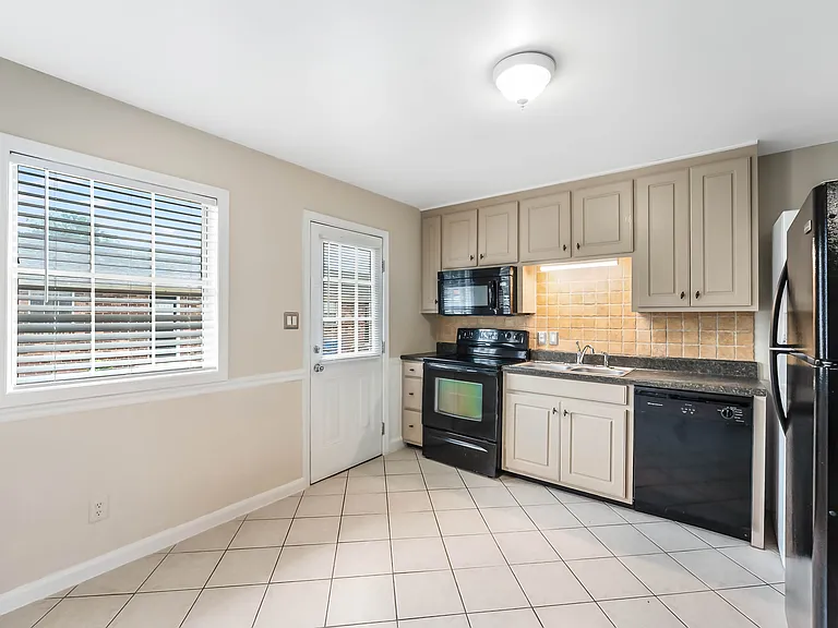 320 W Lebanon Ave #18 — Photo 31