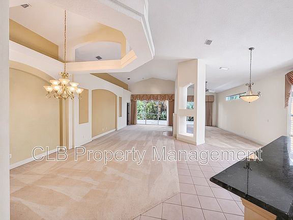 3rd image of 3227 Galty Cir