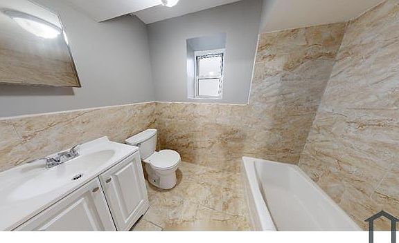 5th image of 79 Grandview Ave Floor 1