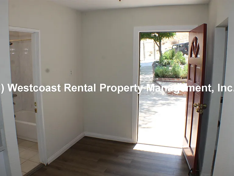6360 Pacific Ridge Rd — Photo 41