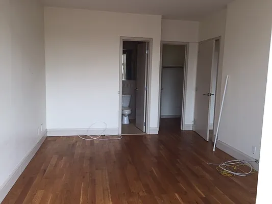 Rented by Premier Metro Realty Corp | media 28