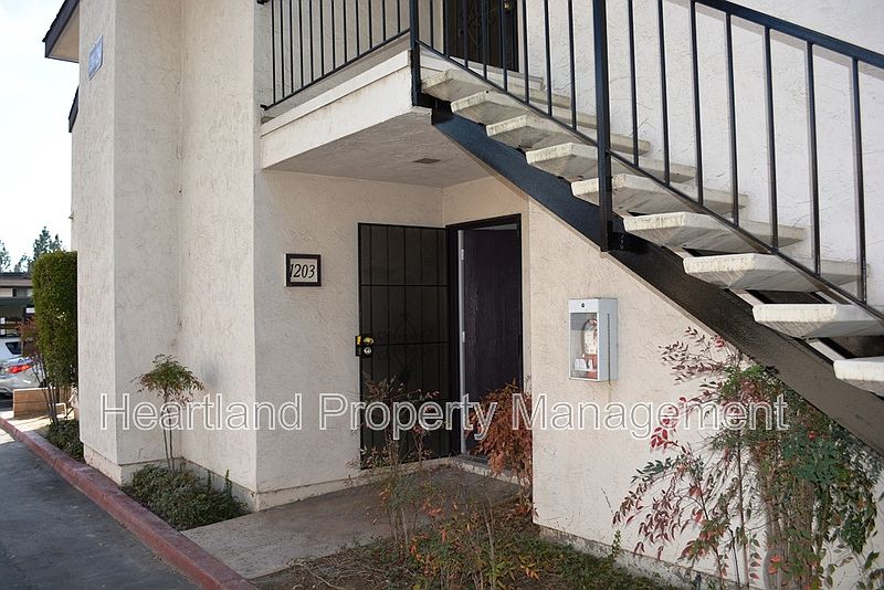 1st image of 450 W Vermont Ave #1203
