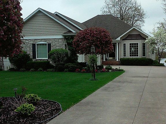 2nd image of 25076 N Shore Dr