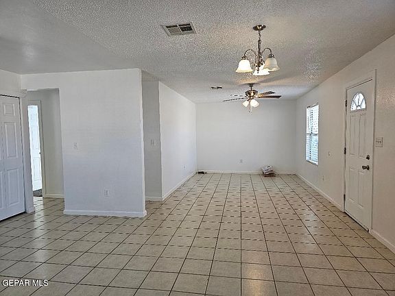 4th image of 401 S 5th St