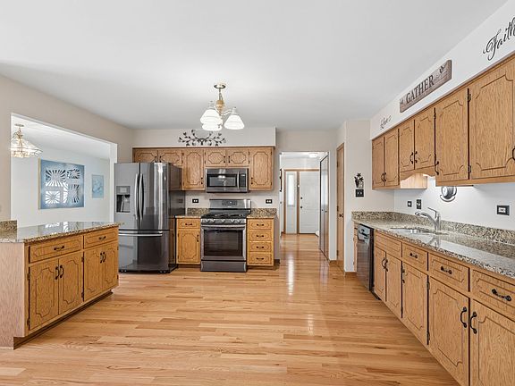 3rd image of 17701 Pennsylvania Ct