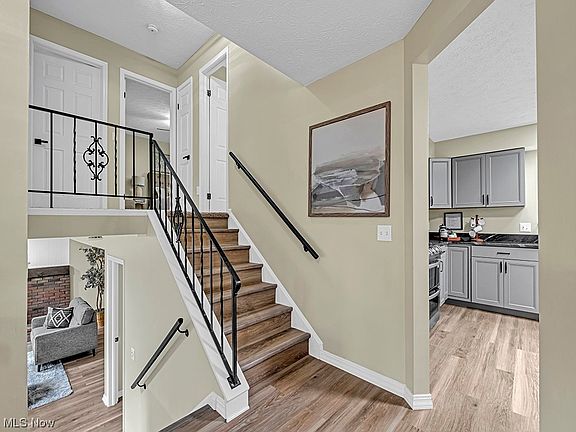 4th image of 5380 Richards Dr