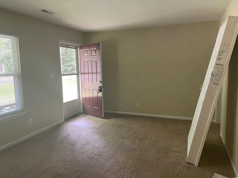 2126 Belvin Pl — Photo 3