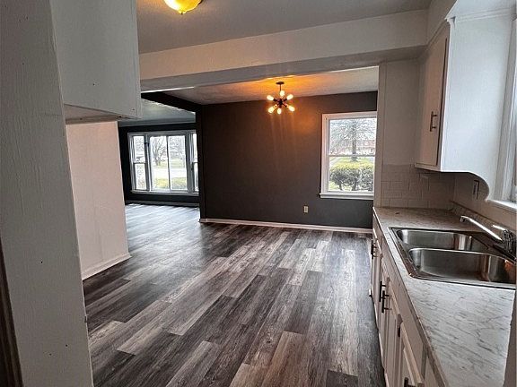 5th image of 18217 Harvard Ave