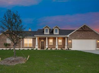 140 Hillock Ct, Decatur, TX 76234